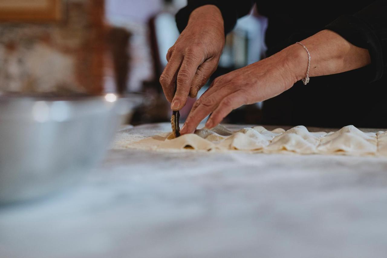 Un Angelo Alla Mia Tavola Sarzana Exteriör bild